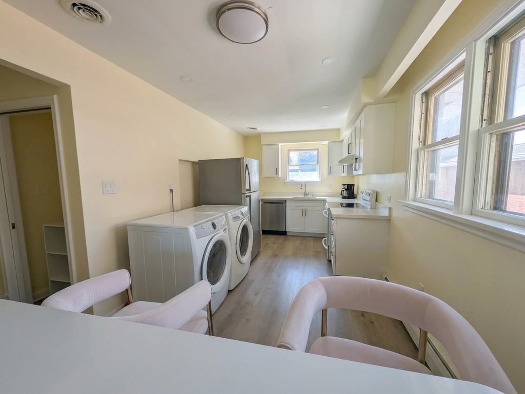 12 Macbeth Blvd - Photo 4 of 15