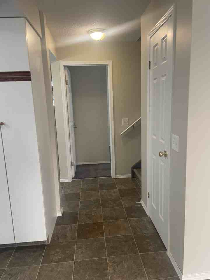 231 Centre St - Photo 6 of 28