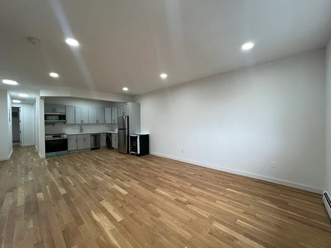 183 Chauncey Street #3 - Photo 4 of 6