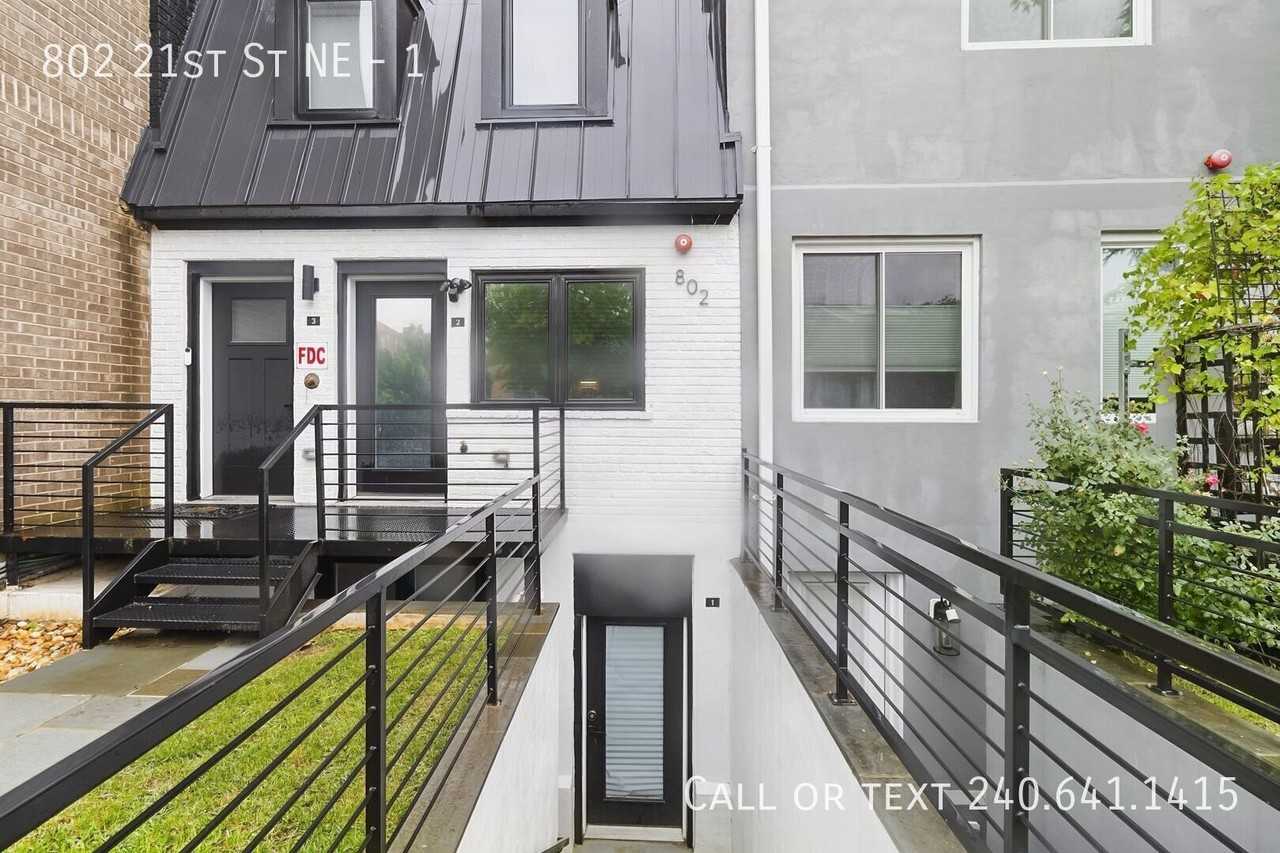 802 21st St Ne #1 - Photo 2 of 16