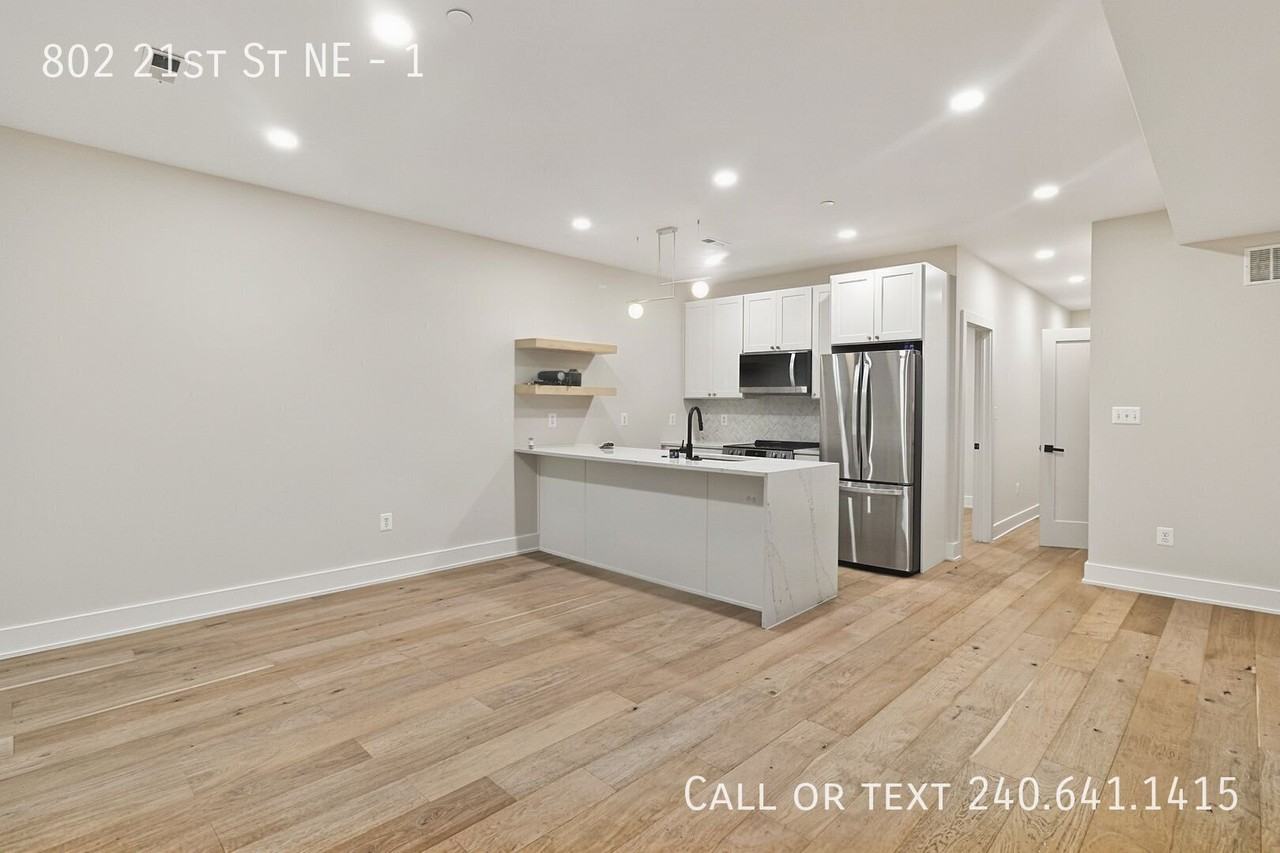 802 21st St Ne #1 - Photo 3 of 16