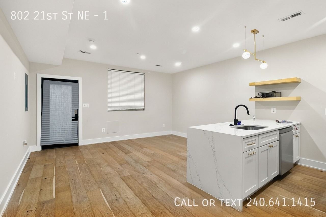 802 21st St Ne #1 - Photo 5 of 16