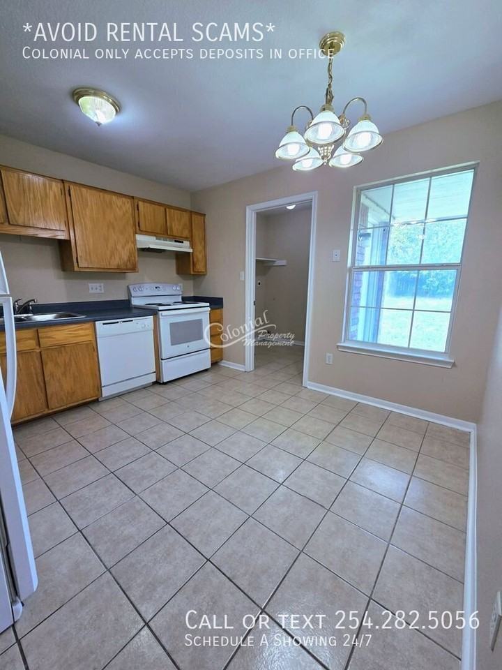 3504 Littleleaf Dr #B - Photo 3 of 12