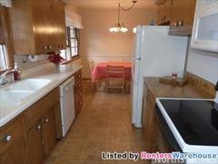 239 MacArthur St W - Photo 2 of 12