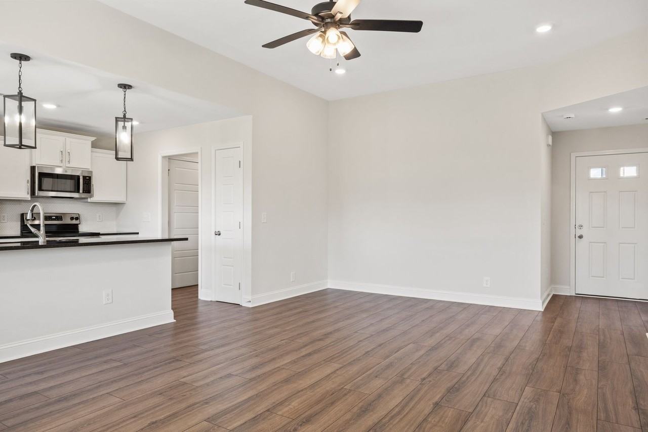 236 Donegal Dr - Photo 5 of 22