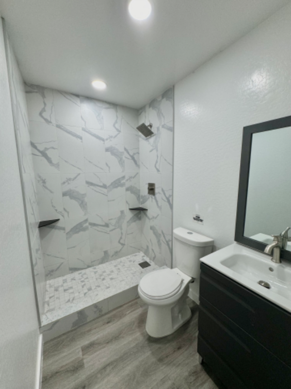 1724 N 32nd Pl - Photo 3 of 28