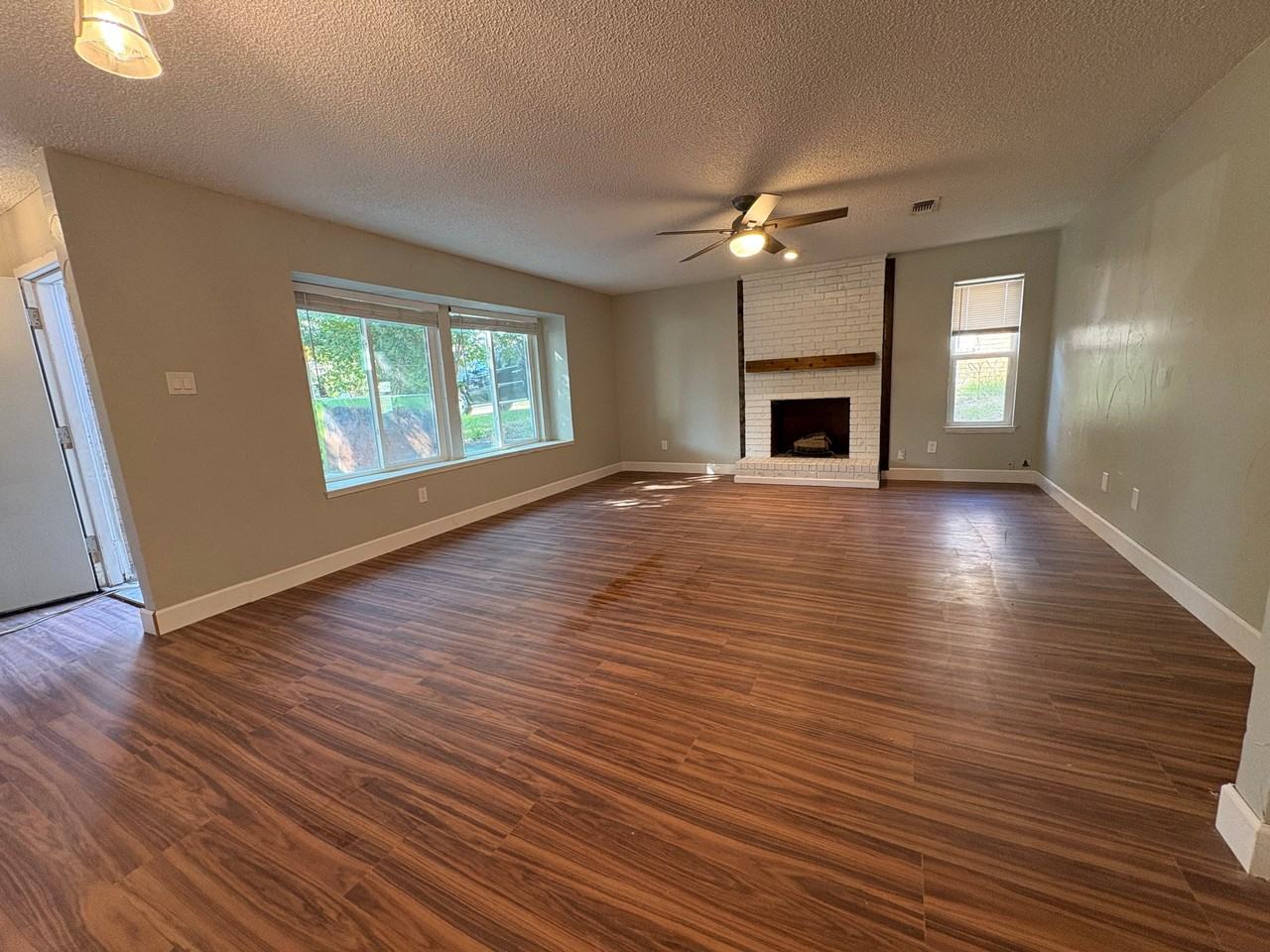 444 Nw 23rd St - Photo 5 of 17