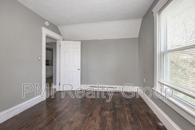 1222 West Dr #2 - Photo 2 of 42