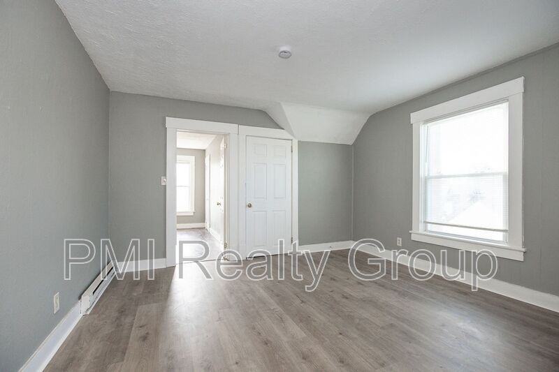 1222 West Dr #2 - Photo 3 of 42