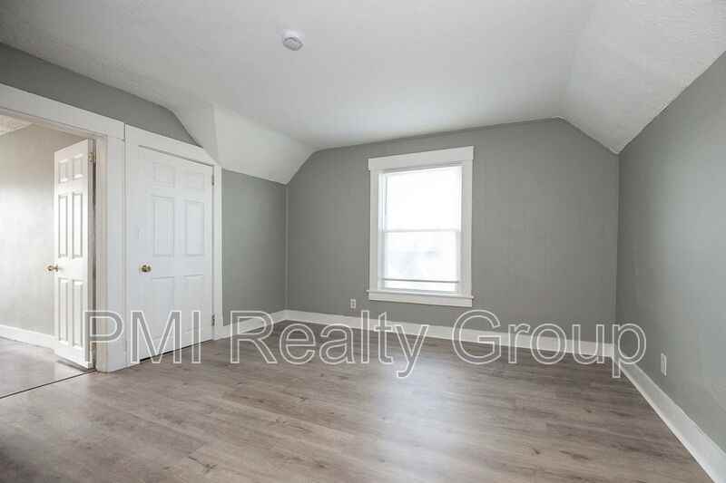 1222 West Dr #2 - Photo 4 of 42