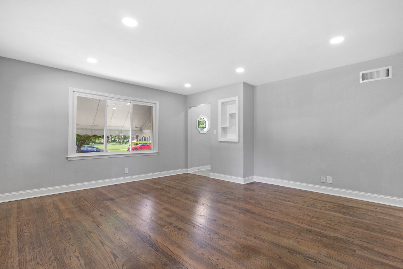502 N 68th St - Photo 2 of 12