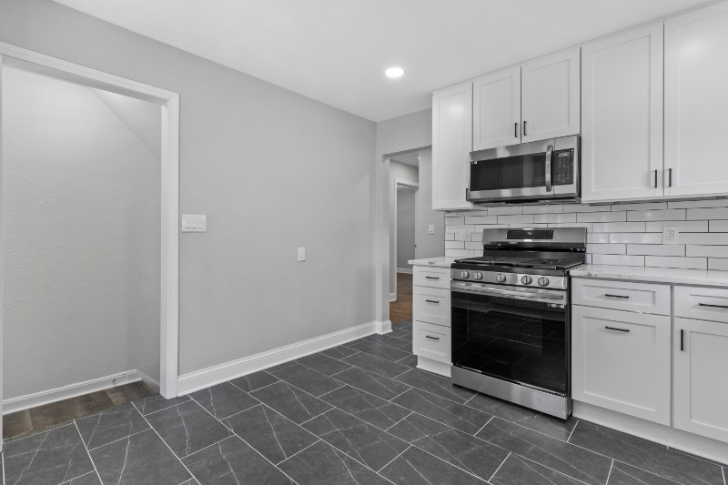 502 N 68th St - Photo 3 of 12