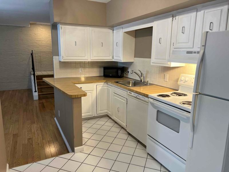 871 Delaware Ave #14 - Photo 5 of 10