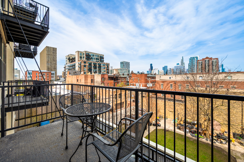 320 E 21st St #303 - Photo 2 of 16