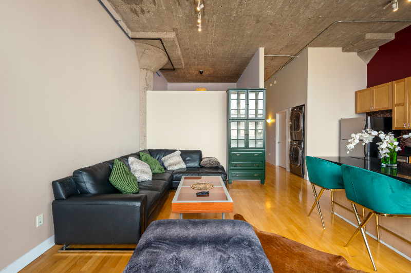 320 E 21st St #303 - Photo 3 of 16