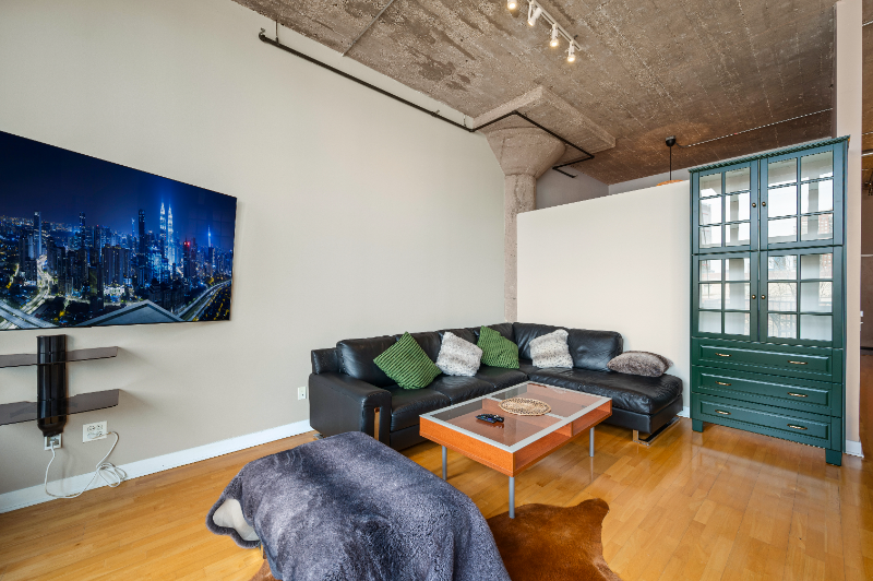320 E 21st St #303 - Photo 4 of 16