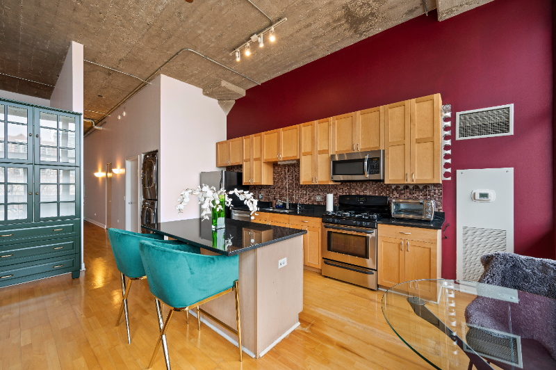 320 E 21st St #303 - Photo 6 of 16