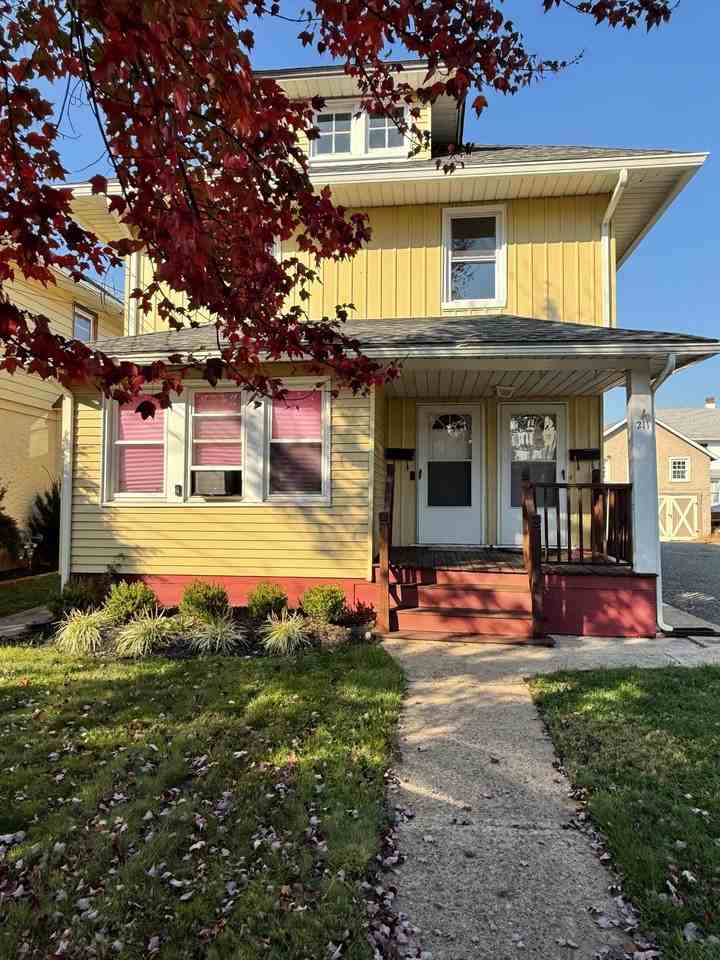 211 E Cliff St #2 - Photo 2 of 13