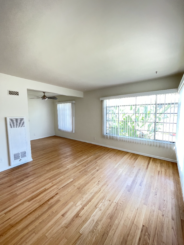 7021 Glasgow Ave - Photo 2 of 7