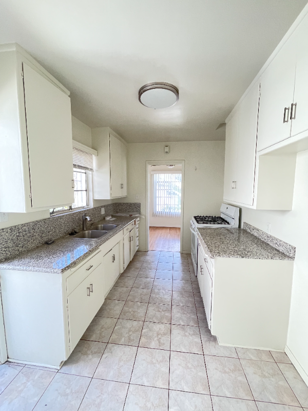 7021 Glasgow Ave - Photo 4 of 7