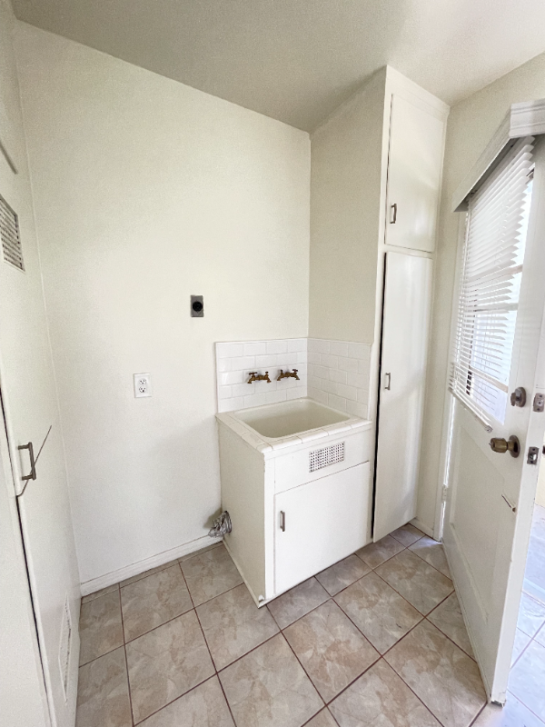 7021 Glasgow Ave - Photo 5 of 7