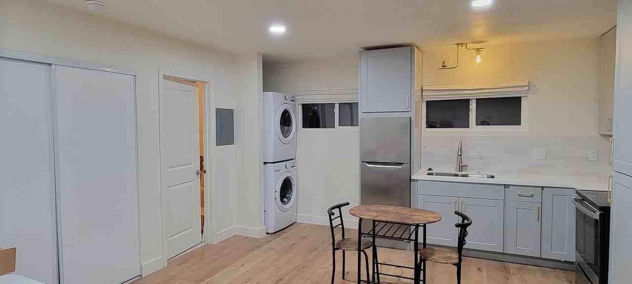 4347 Governor Dr - Photo 3 of 11
