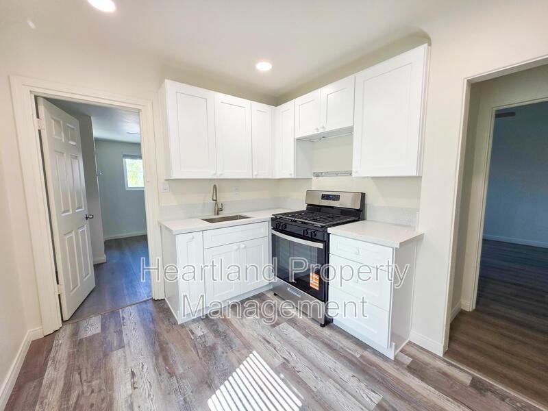 1078 Broadway - Photo 3 of 10