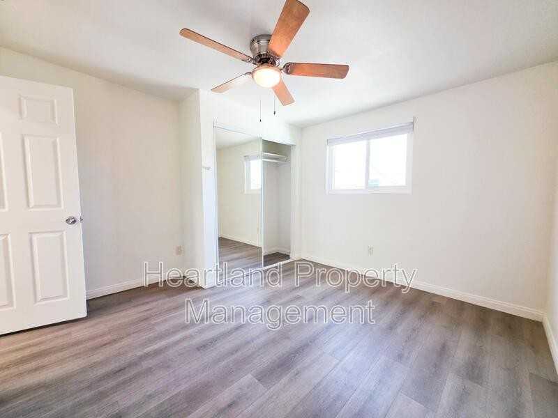 1078 Broadway - Photo 6 of 10