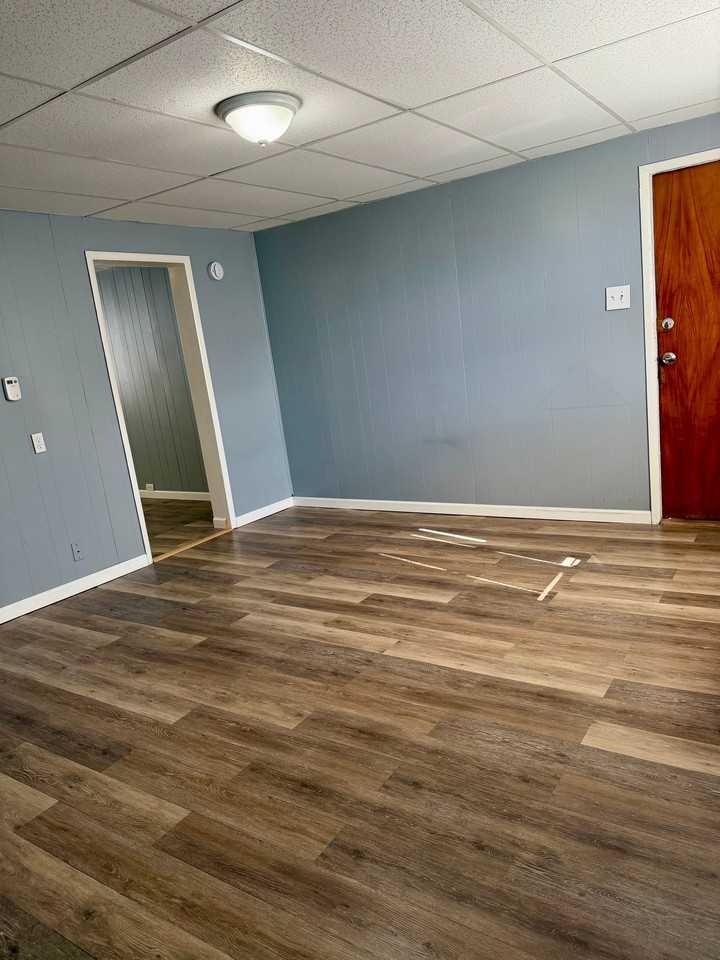 619 Miller St #1B - Photo 4 of 9