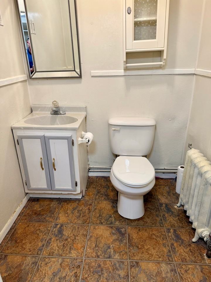 619 Miller St #1B - Photo 6 of 9