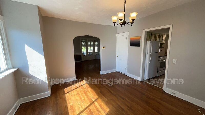 2329 Spokane Ave - Photo 5 of 28