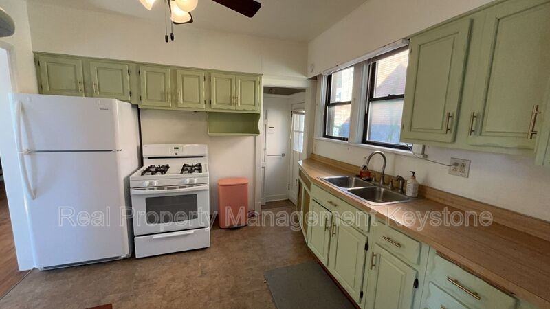 2329 Spokane Ave - Photo 7 of 28