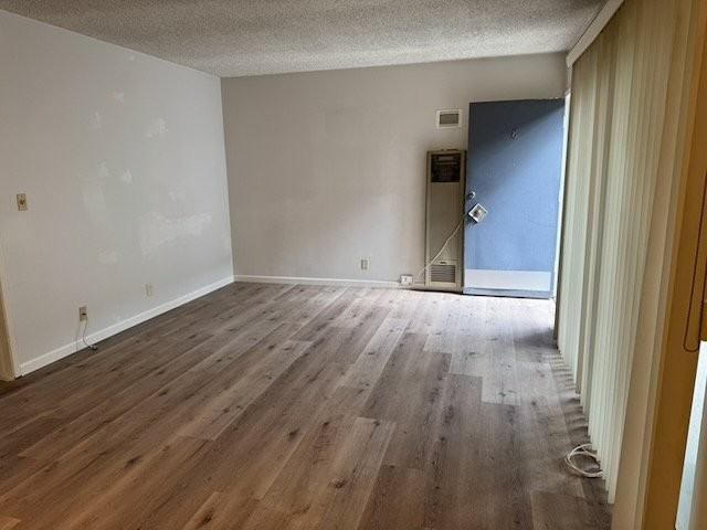 920 N 1st St #E - Photo 2 of 17