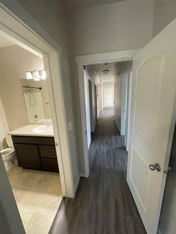 223 E Jordan Ridge Blvd #103 - Photo 6 of 14