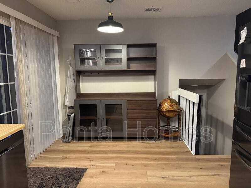500 E 41st St - Photo 5 of 22