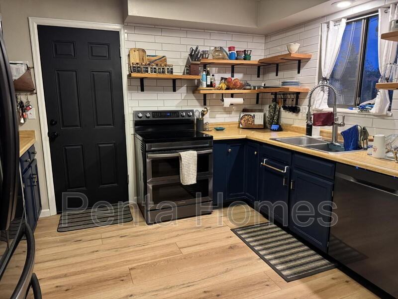 500 E 41st St - Photo 7 of 22