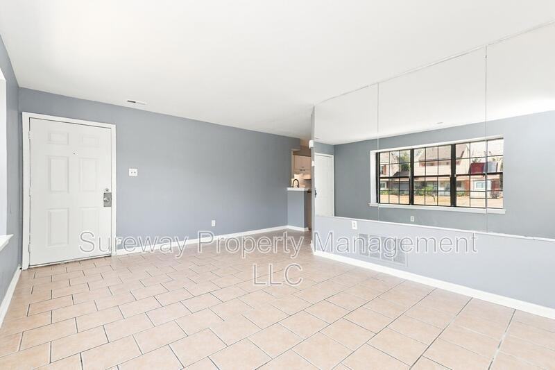 7 Hampton Gate Dr #A - Photo 3 of 10