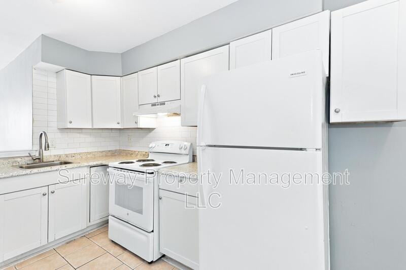 7 Hampton Gate Dr #A - Photo 5 of 10