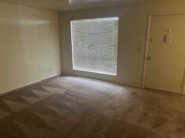 4838 Sw - Photo 3 of 9