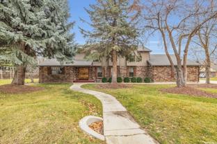2352 E Royal Ln - Photo 1 of 1