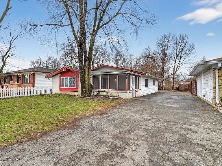 2930 Hillside Ave - Photo 2 of 11