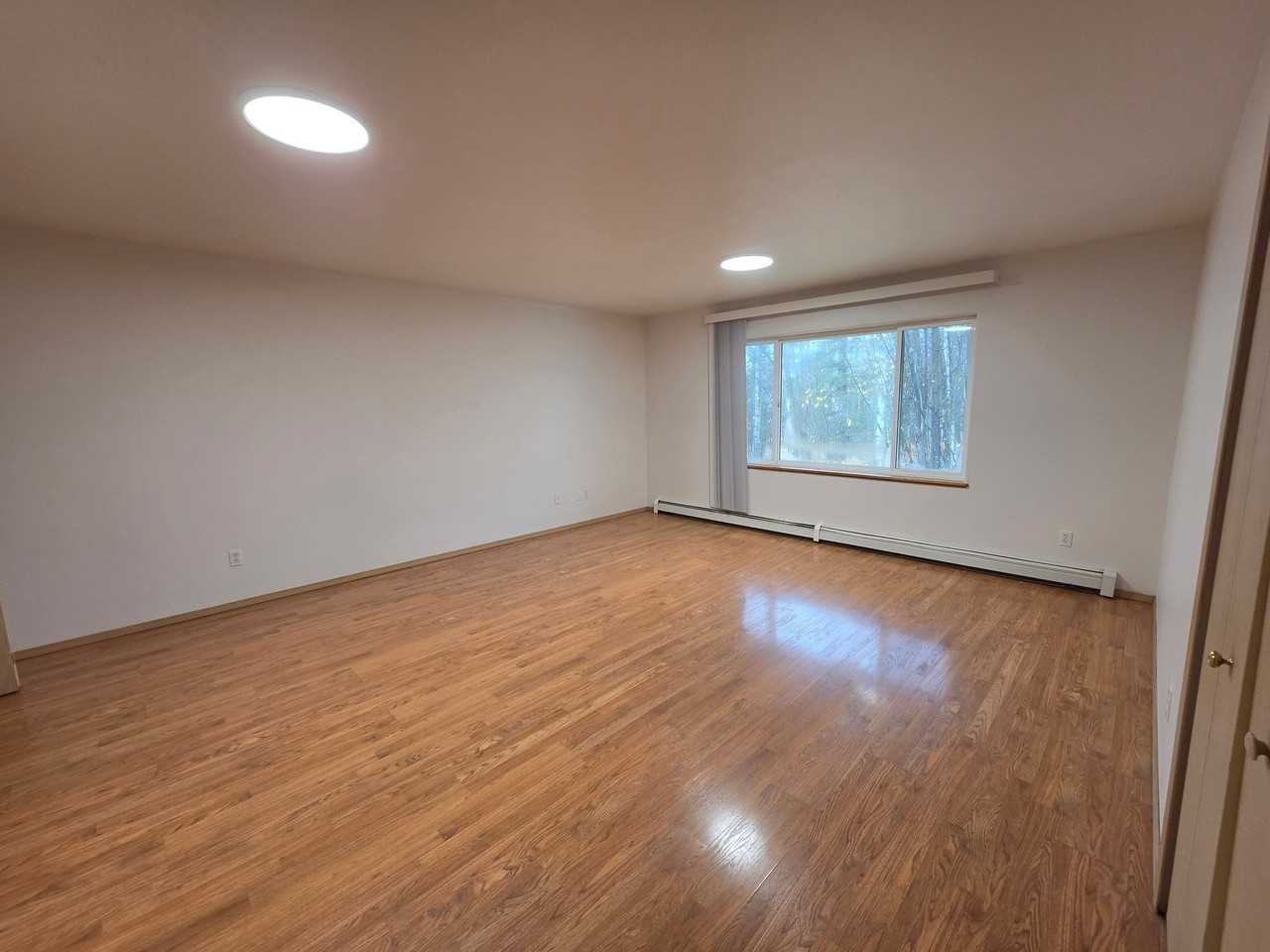 2000 W Glacier Ave #1 - Photo 4 of 12