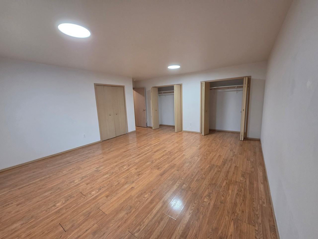2000 W Glacier Ave #1 - Photo 5 of 12