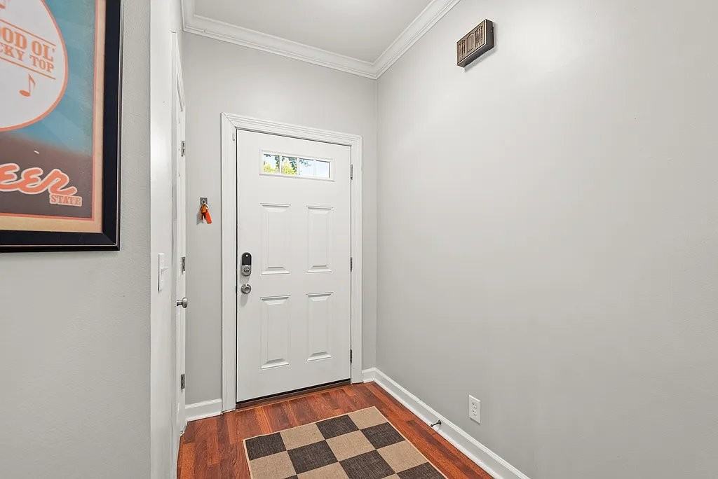 138 Matthew Ln - Photo 3 of 20