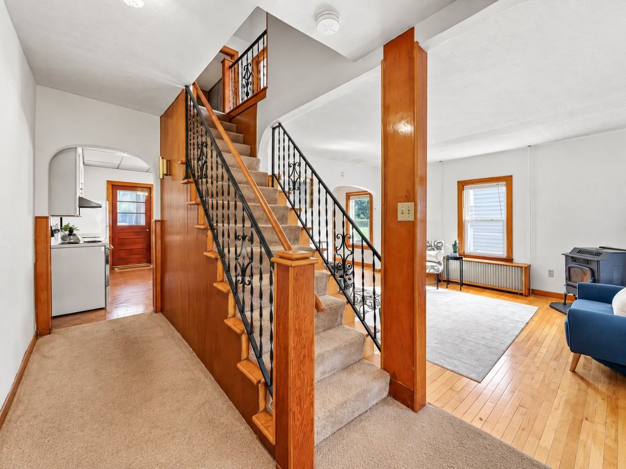 28 1st St - Photo 3 of 11