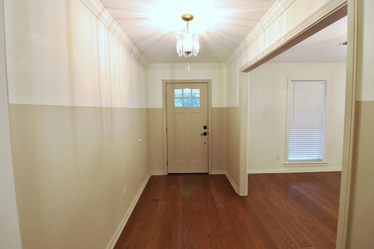 110 Parkwood Blvd - Photo 3 of 20