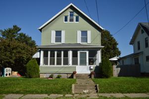 featured image of 547 W Maple St