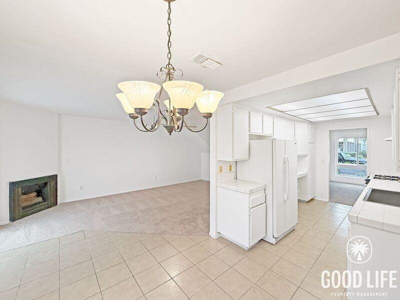 5848 Chapman Ave - Photo 5 of 36