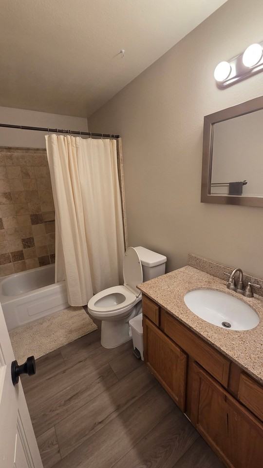211 Wright St #306 - Photo 4 of 16