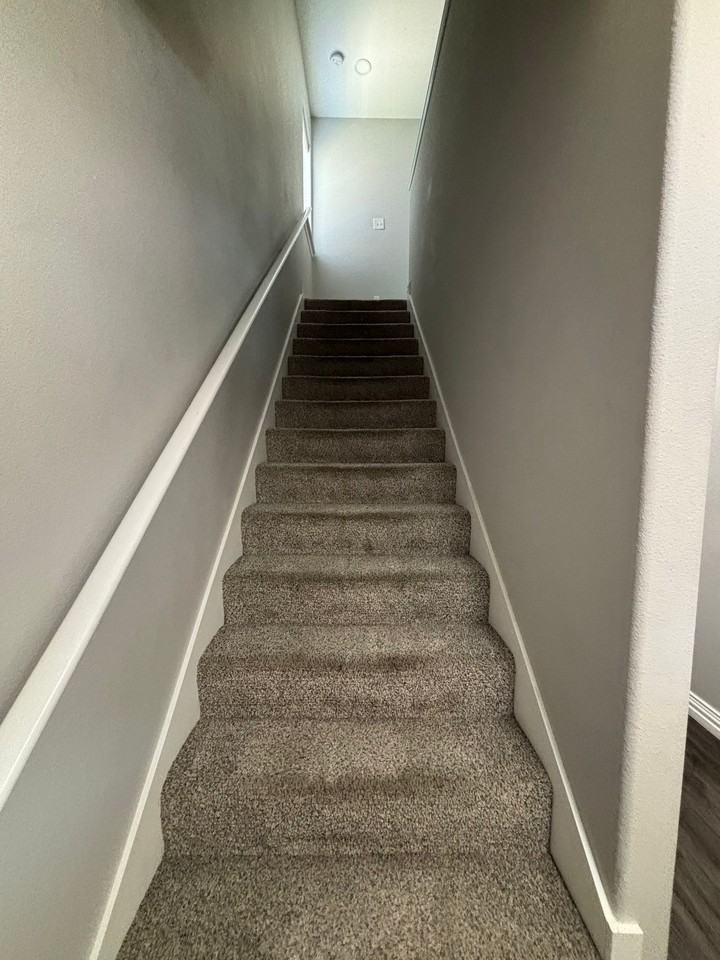 903 W Collins St #905 - Photo 6 of 18